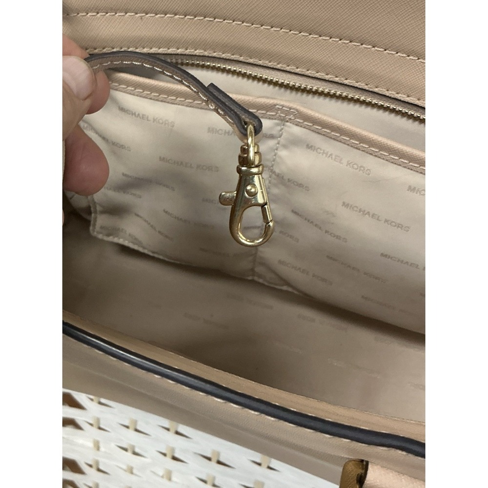 Michael‎ Kors Mercer Medium Satchel Beige Saffiano Leather-Minor Interior Marks - Picture 6 of 13